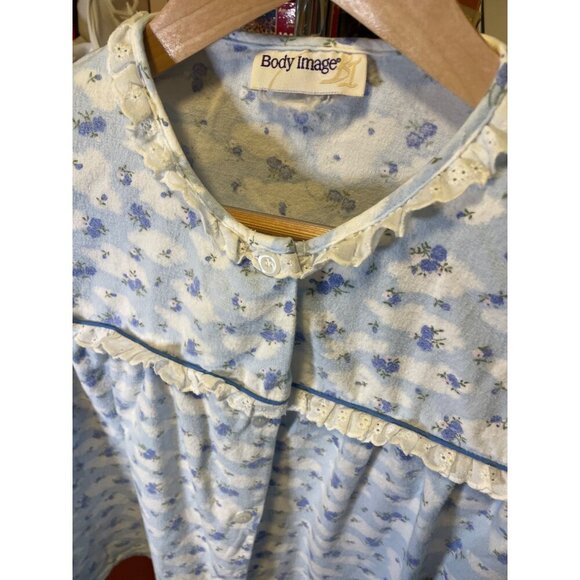 VINTAGE Body Image Blue Floral Print Long Sleeve Lace Collar Button Up PajamaTop - Picture 4 of 7